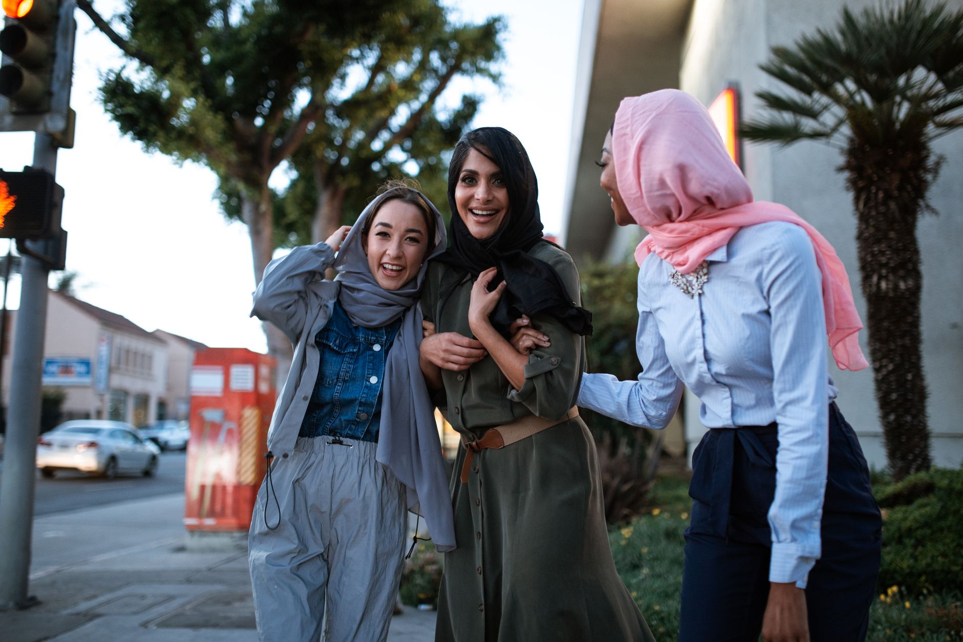 🧕La révolution du hijab : Ce vêtement traditionnel est-il le nouvel accessoire de mode à craindre ?