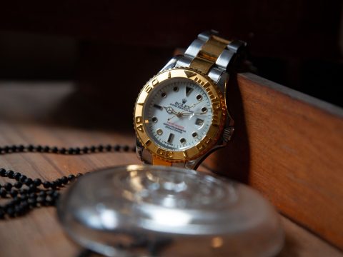 Réparation de montres : comment faire pour démonter une montres de luxe ?