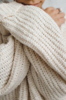 Comment porter un pull marin femme : le guide ultime