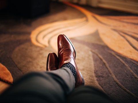 Comment bien s’habiller pour un date quand on est un homme : conseils et looks incontournables
