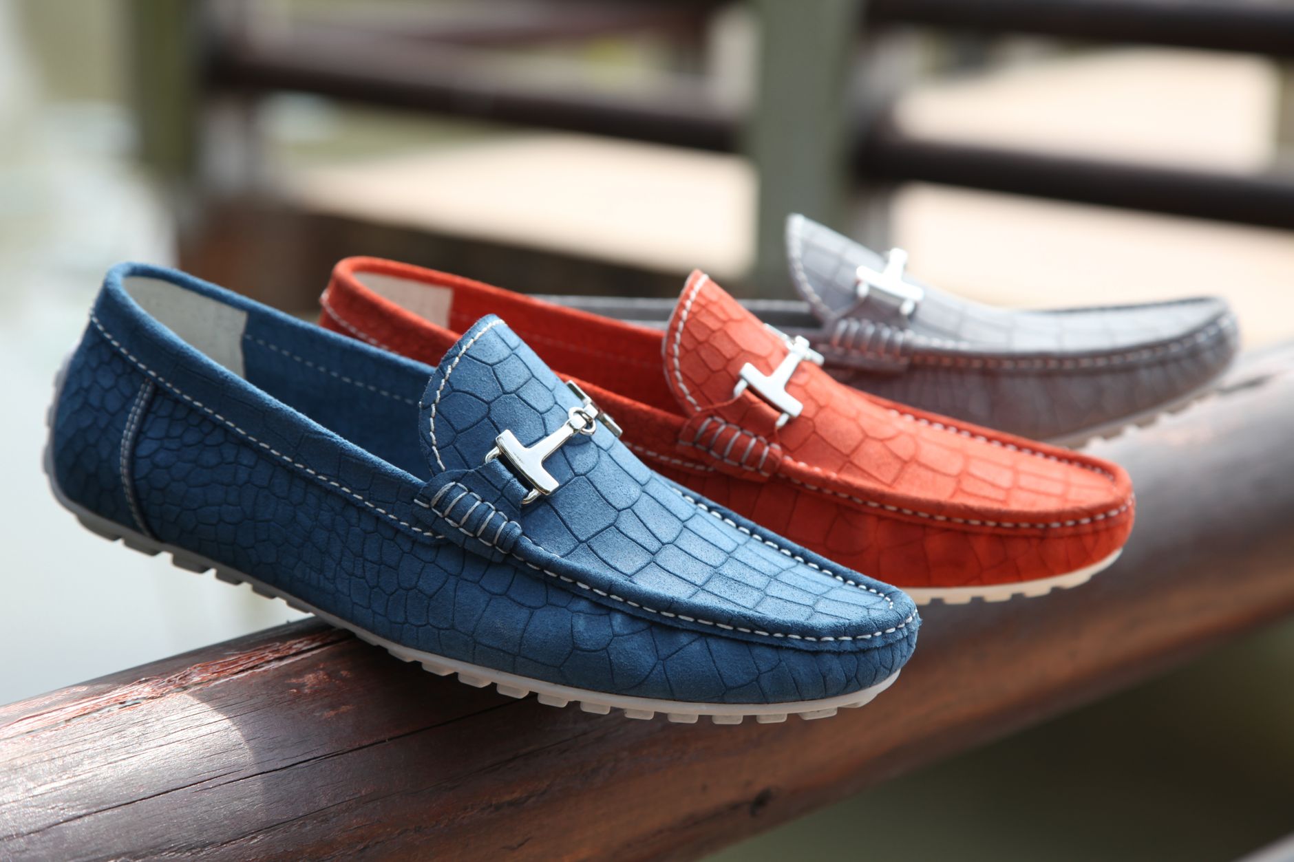 Quelle marque de chaussures choisir pour pieds larges ? Le guide confort