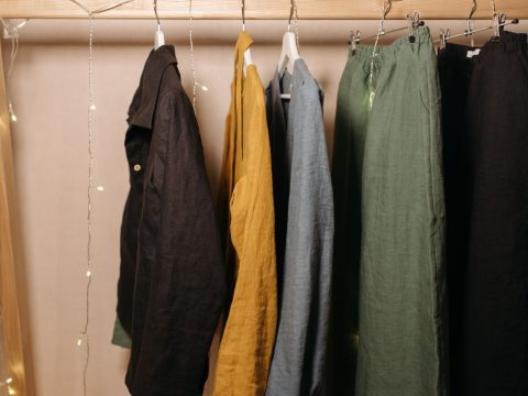 Le polo en lin : une vraie tendance dans les vêtements des hommes