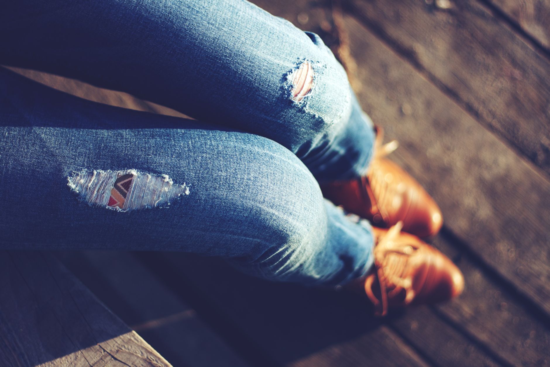 Le jean boyfriend revient en force cet automne : conseils de style