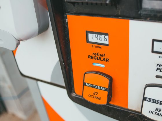 Comprendre la Variation des Prix des Carburants en Europe