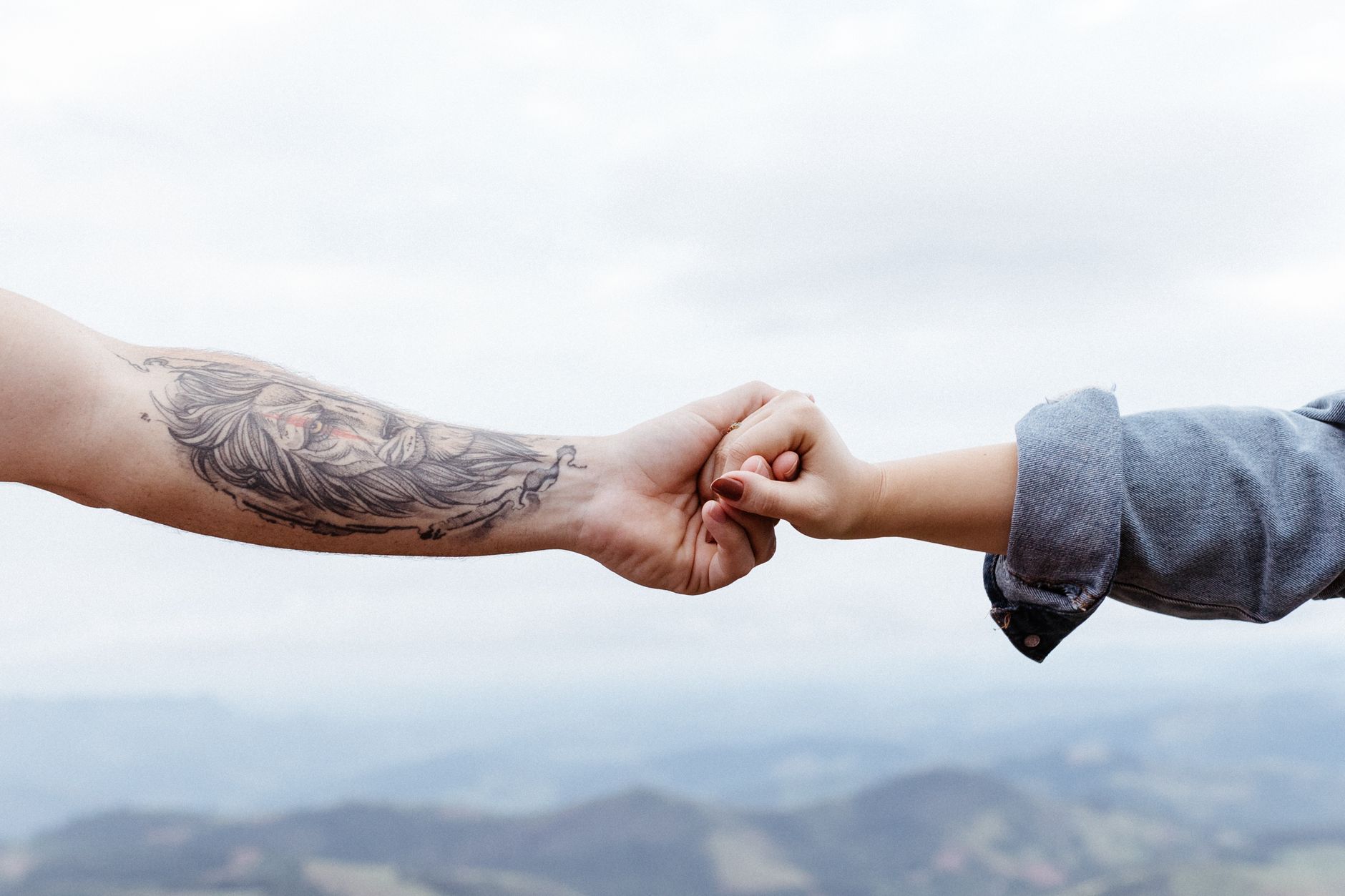 Tatouage et alternatives temporaires : Henné, Jagua et Inkbox, ce qu'il faut savoir
