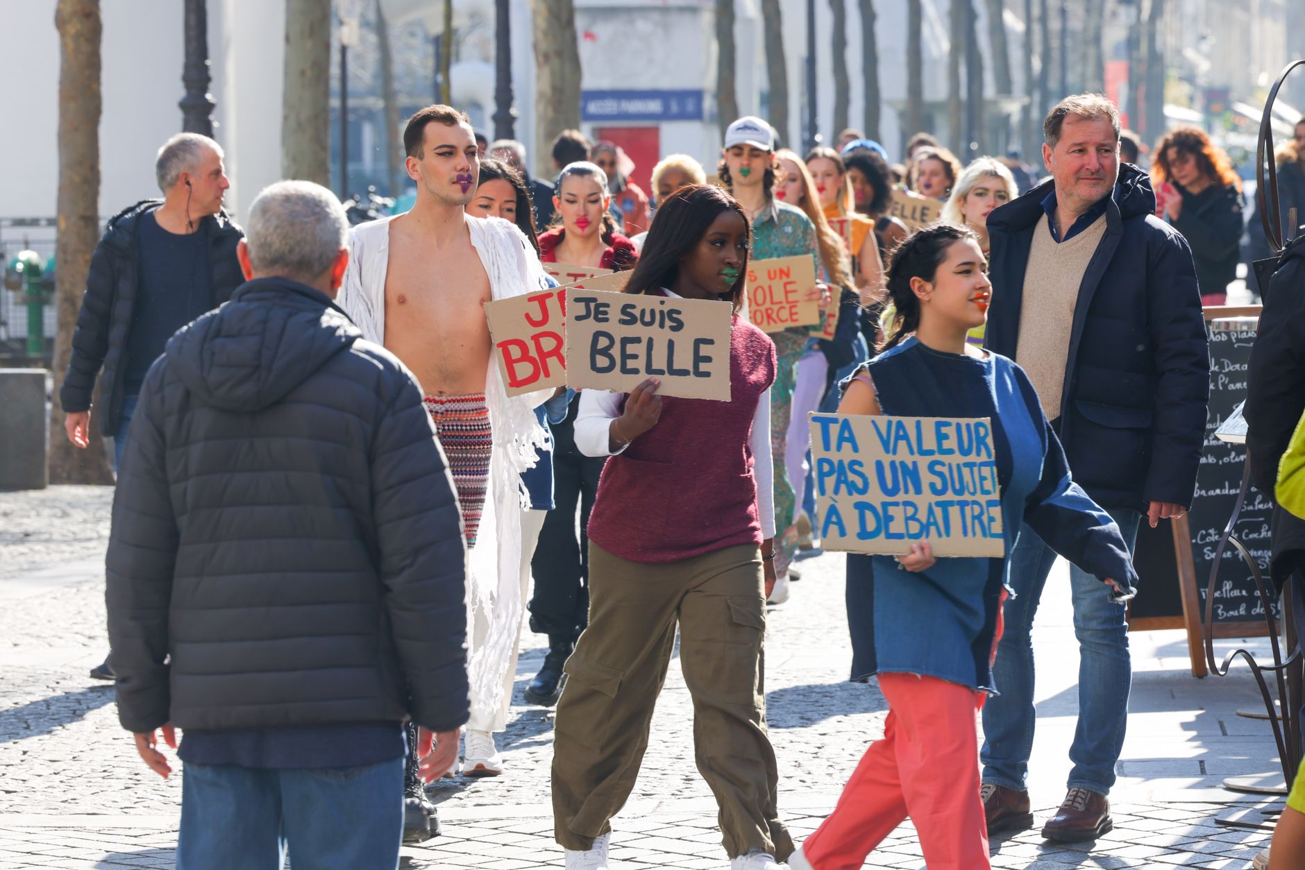Bosideng révolutionne l'hiver : les pièces incontournables de la Paris Fashion Week