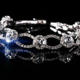 Bijou de cheville en diamants, tendance mode elegante