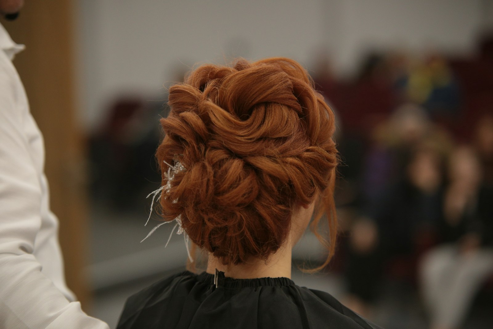 Le néo-chignon d&rsquo;Awar Odhiang au défilé Chanel change votre été
