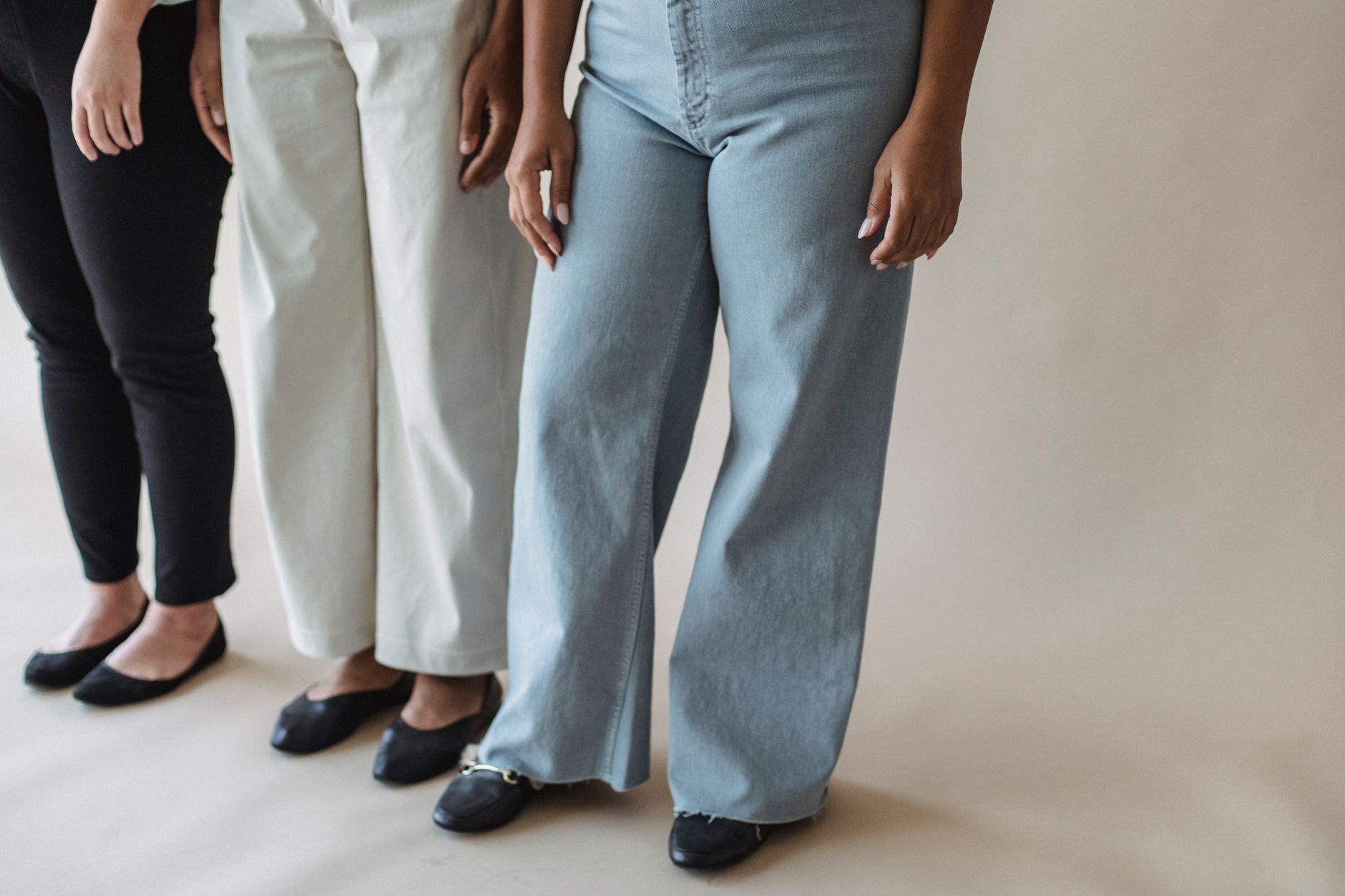 Pourquoi ce pantalon automnal de Grazia.fr affine-t-il votre silhouette sans talons ?