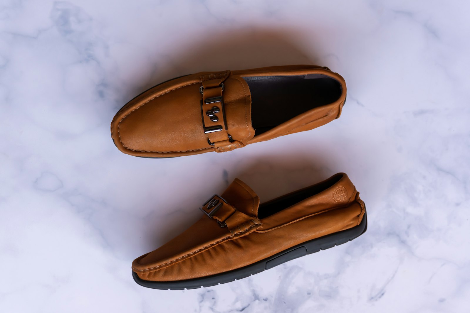 Céline Dion et le retour des mocassins : adoptez le style chic et décontracté cet automne !