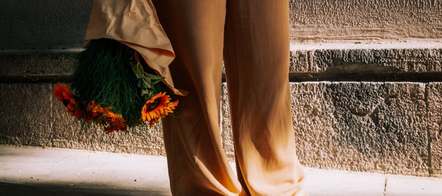Comment le pantalon de Charlotte Gainsbourg révolutionne votre garde-robe