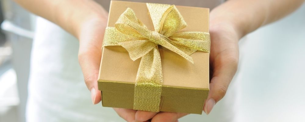 cadeau de noel dorée